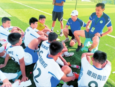 多人的帮助 多人的帮助